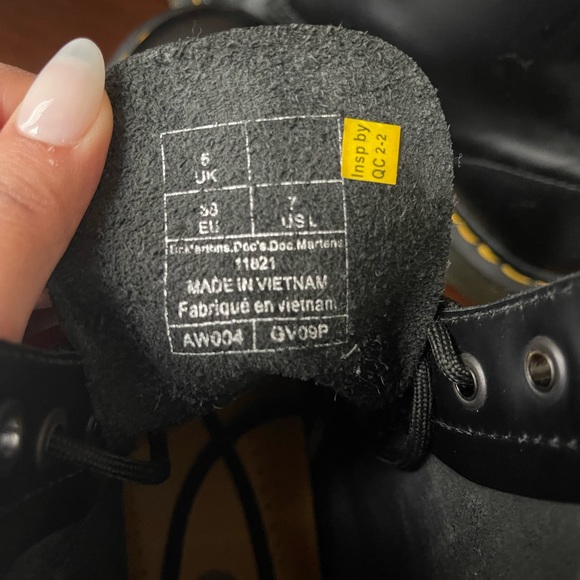 Doc Martens 11821 Lace Up Boots - Picture 5 of 5